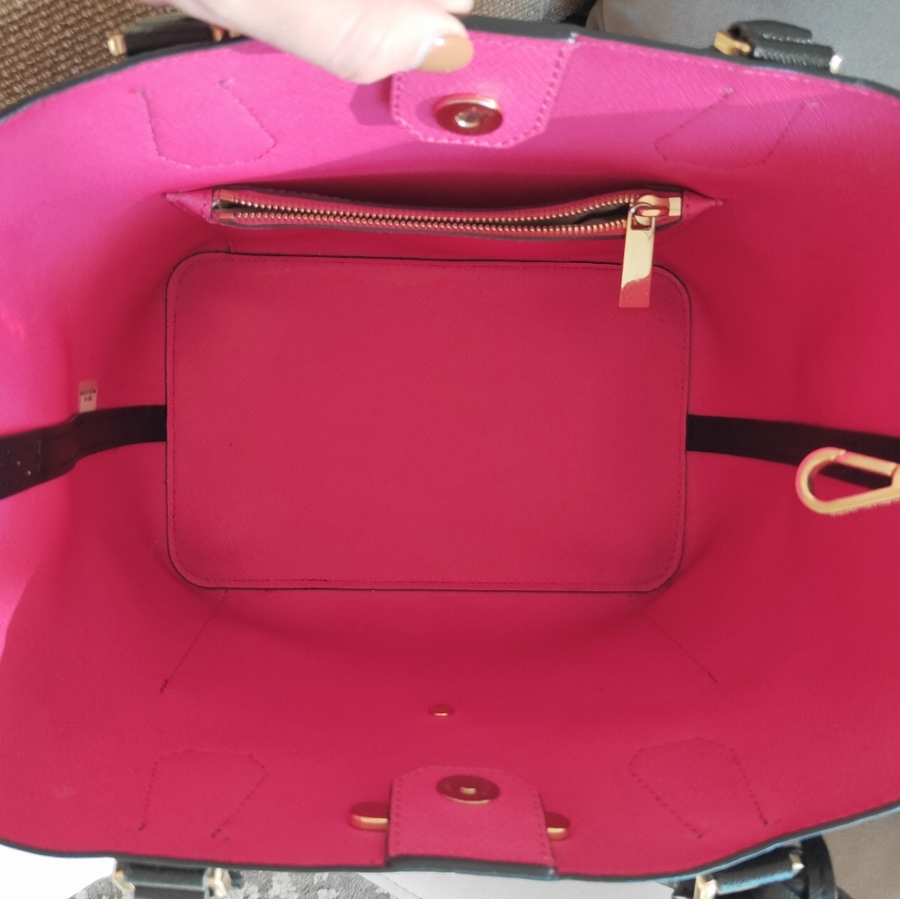 MK Greenwich Large Grab Bag - Picture 3 of 16